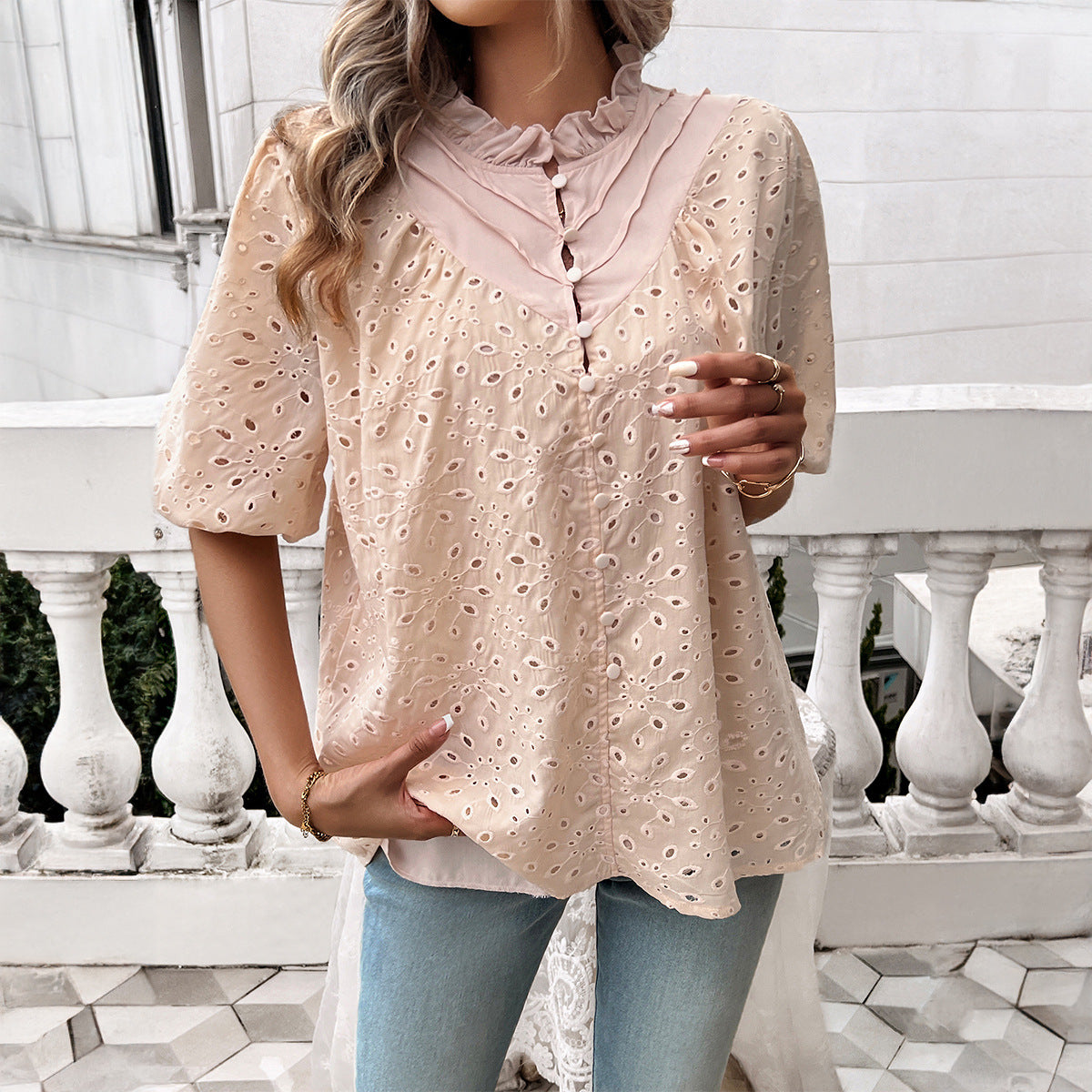 Spring and summer temperament bubble sleeve embroidered shirt