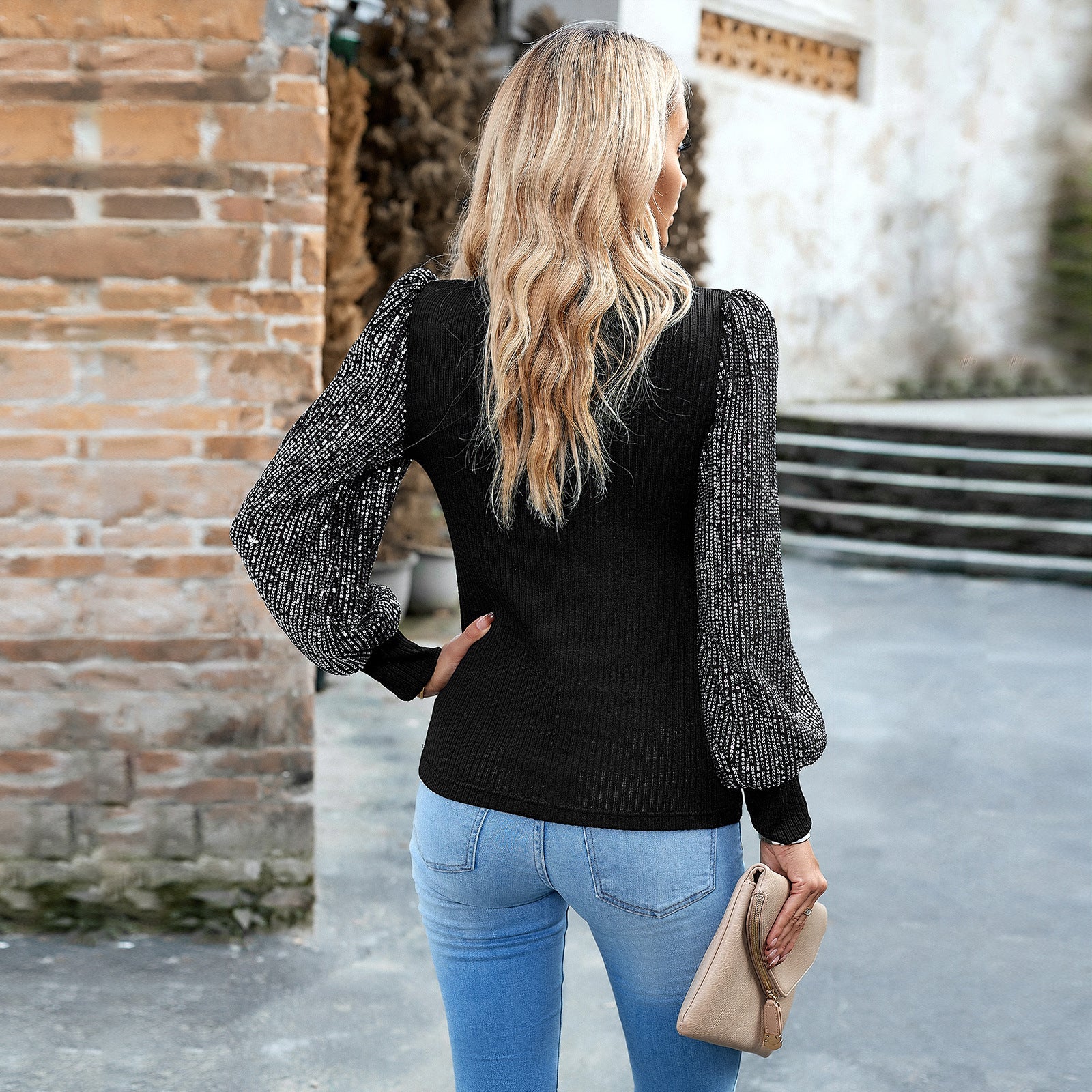 Semi-turtleneck long-sleeved sequined knitted top