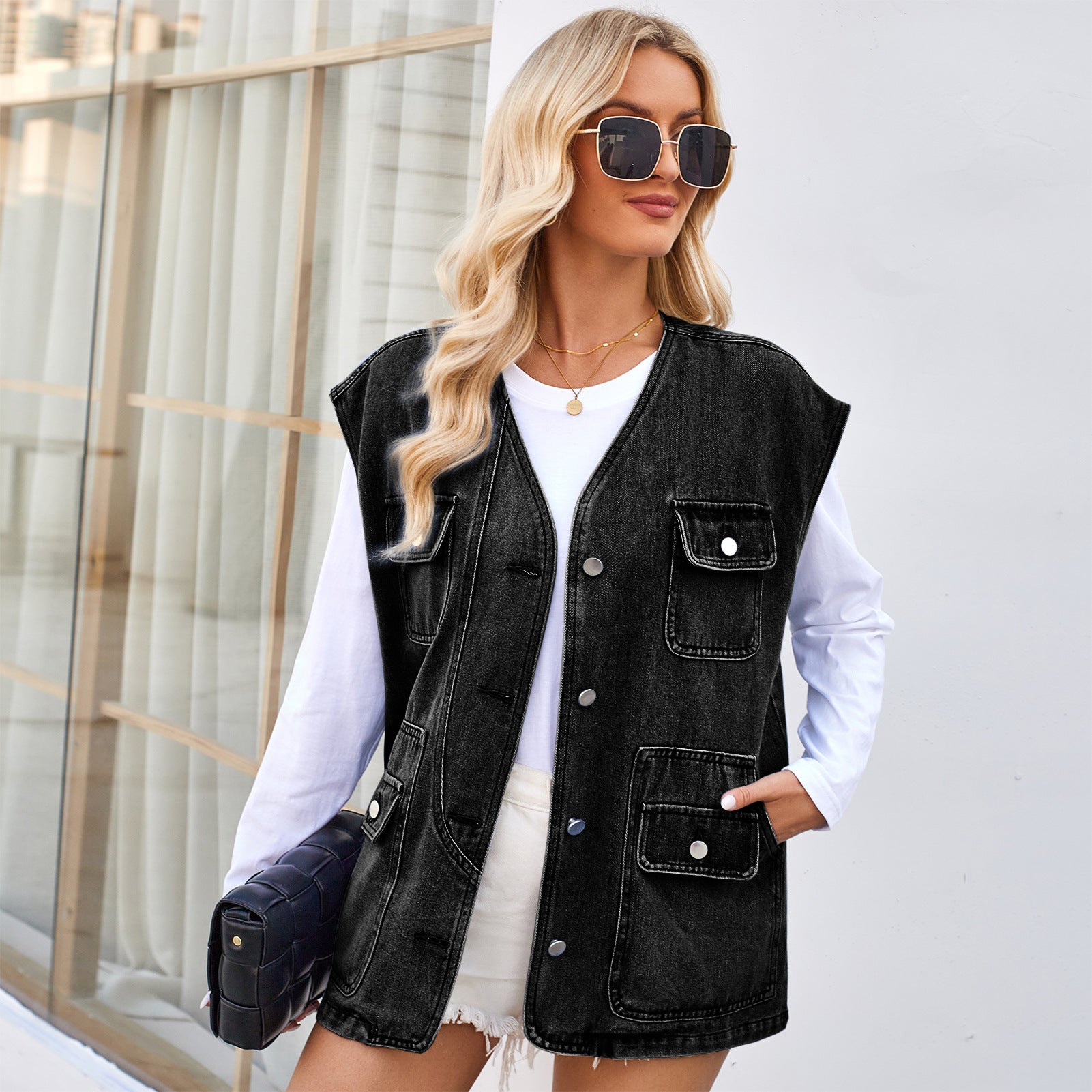 New washed multi-pocket personalized denim vest trend