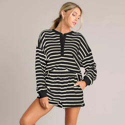 Temperament Commuter Striped Women's Autumn Versatile Button Collar Fashion Long Sleeve Top Shorts Pocket Two-piece Set